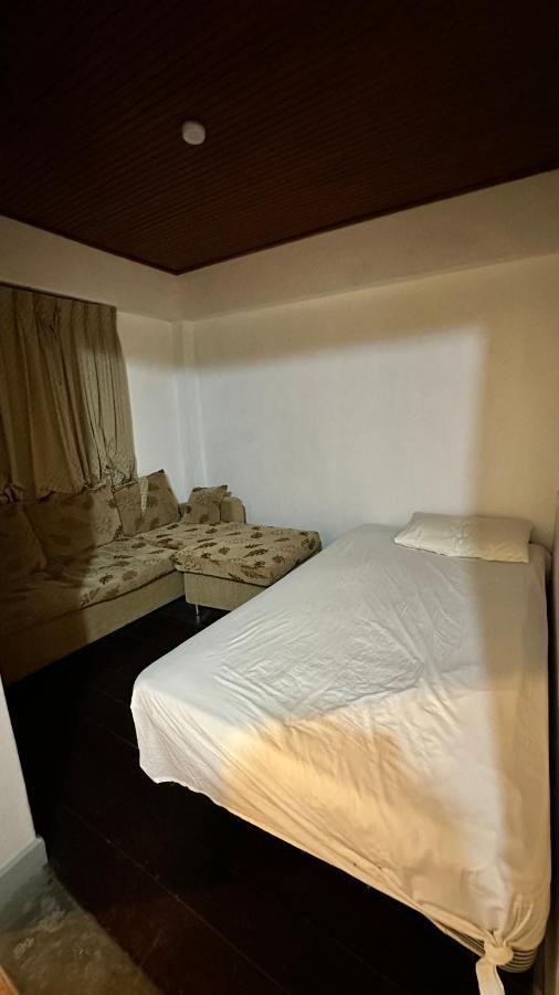 Relax Guest House Patong Екстериор снимка