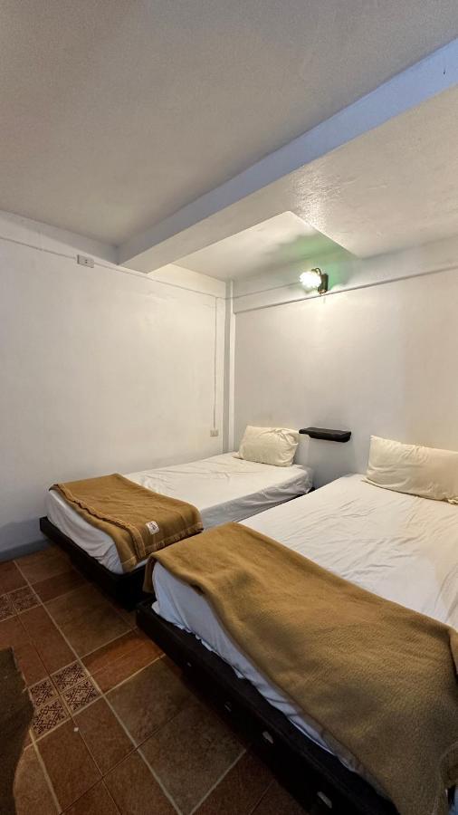 Relax Guest House Patong Екстериор снимка