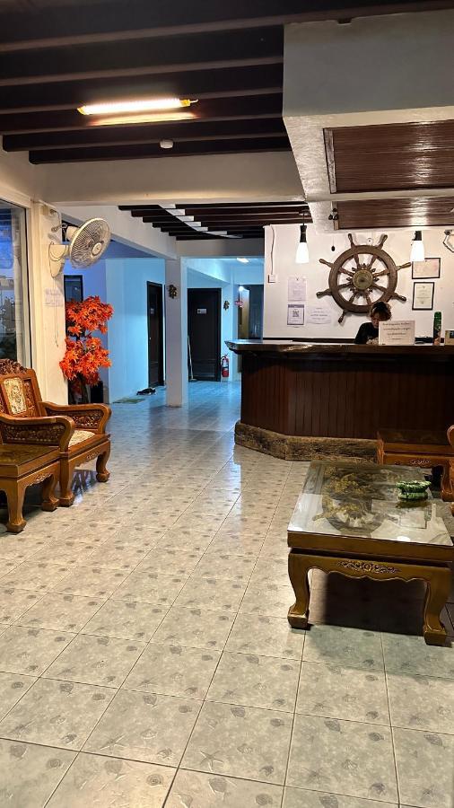 Relax Guest House Patong Екстериор снимка